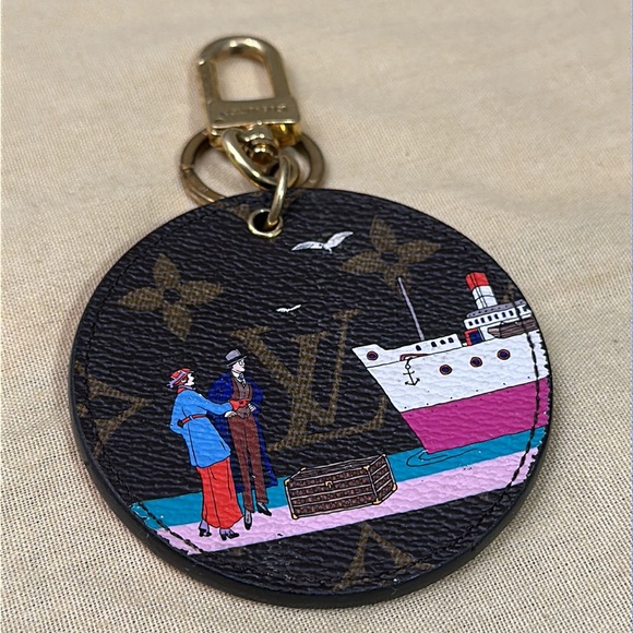 Louis Vuitton cruise purse charm key chain accessory - Picture 7 of 7